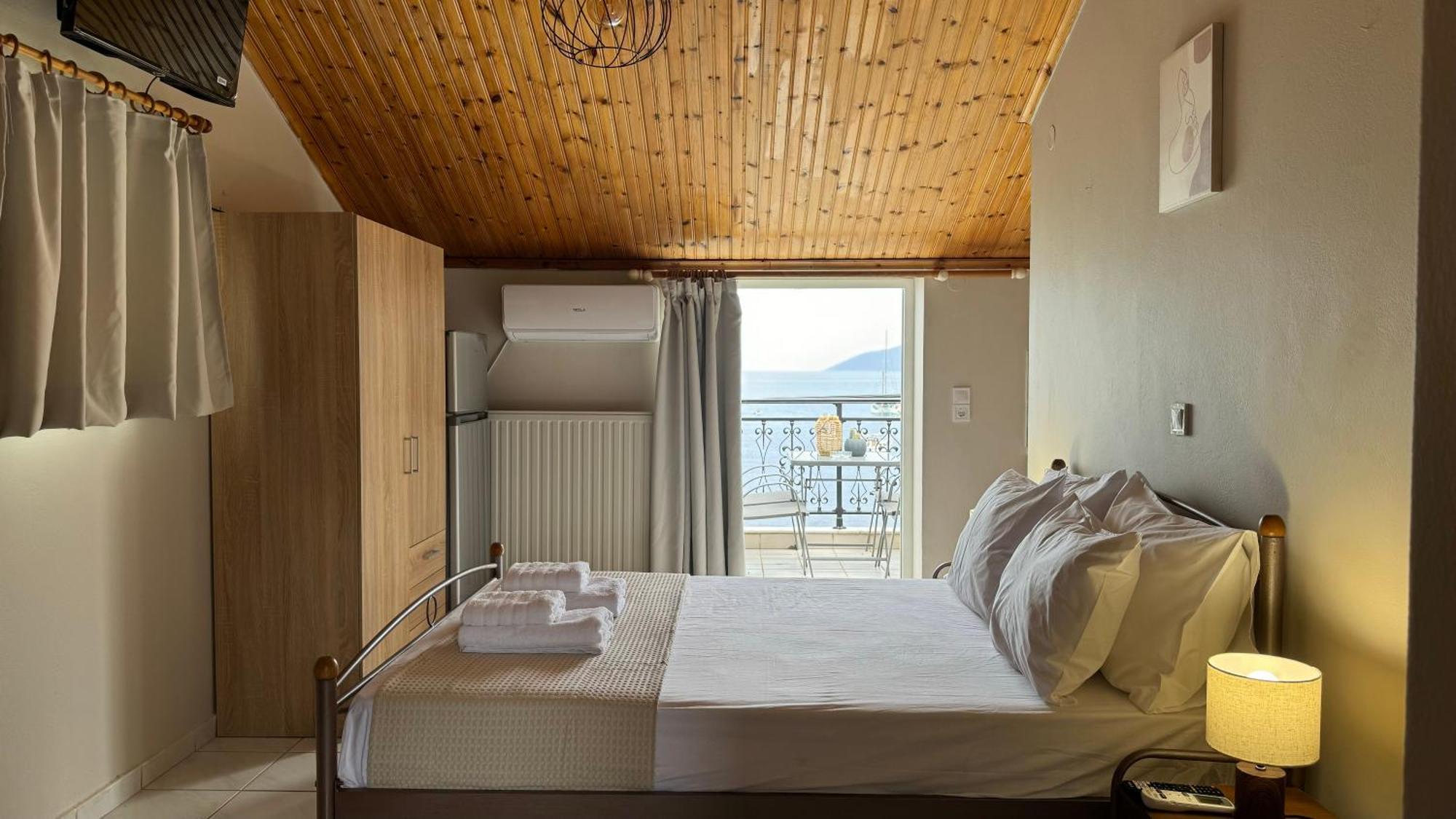 Sea Side Studios Ajía Effimía Kültér fotó