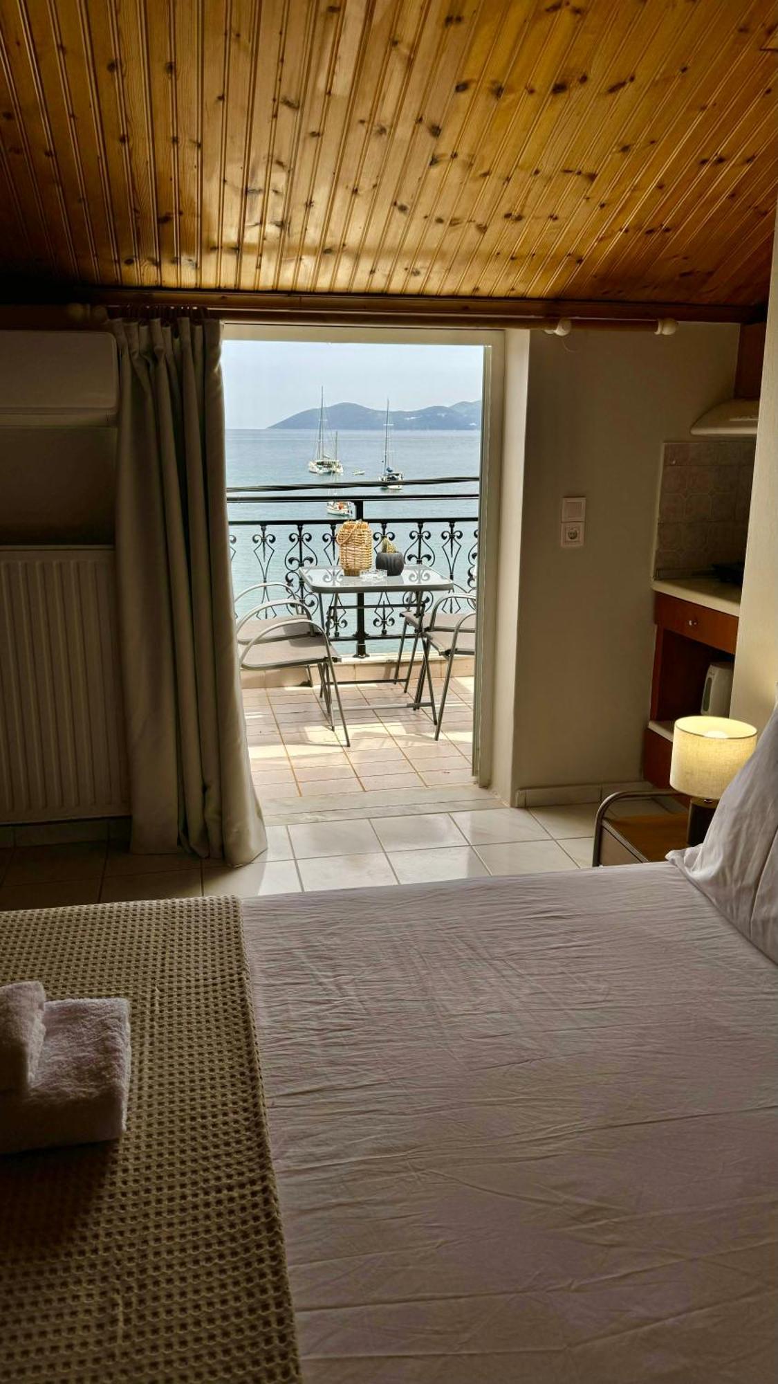 Sea Side Studios Ajía Effimía Kültér fotó